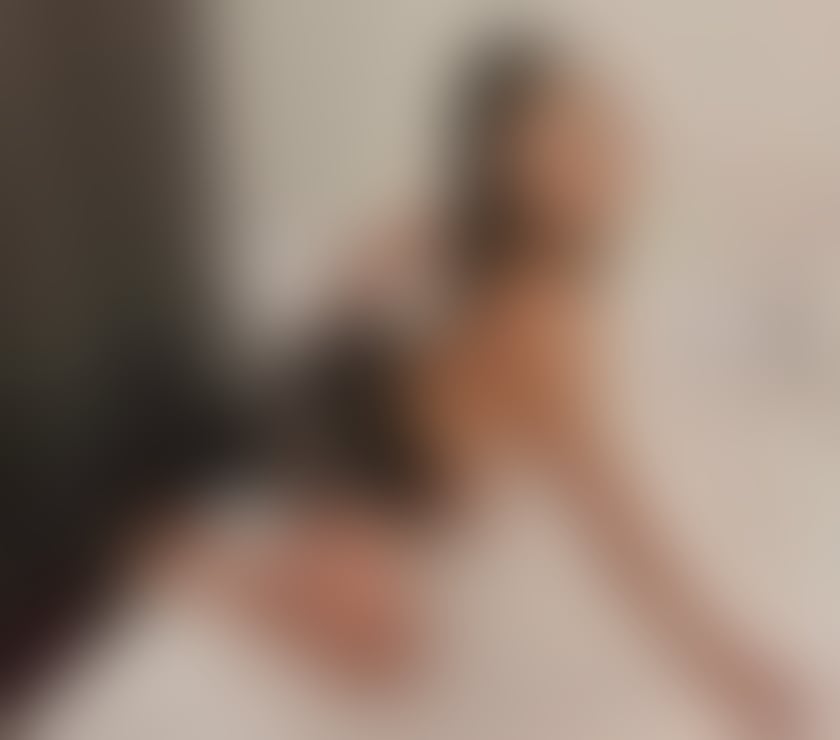  Escorts Walton-on-Thames Elmbridge - Photos for 🔥Mia party girl 🔥New în town🔥