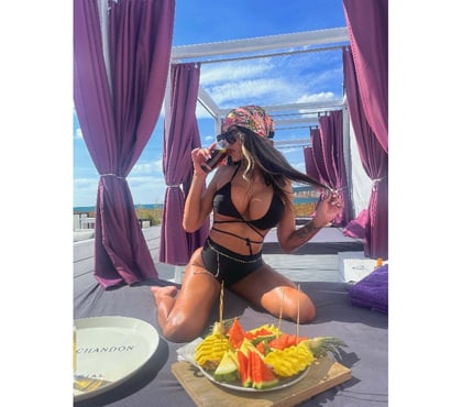 Trans Escorts Swindon Swindon - Photos for Alenna Williams