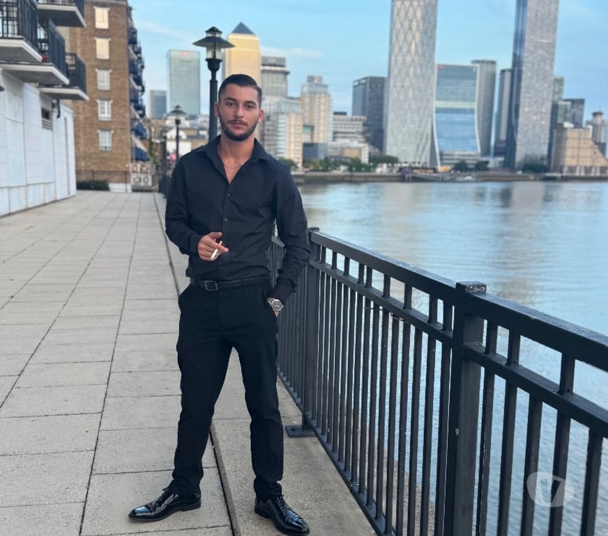 Gay massage Essex Thurrock - Essex - Photos for Versatile Bisexual Escort – Submissive or Dominant Alpha