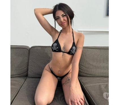 Slim Escorts & Erotic Massage Leigh-on-Sea Southend-on-Sea - Photos for Naughty brunette 😜 slim party girl