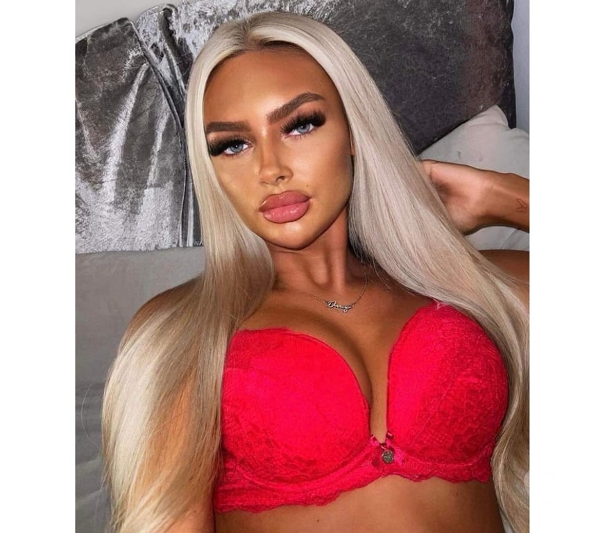 Escorts Worcestershire Wyre Forest - images_alt_text Vicky hot escort Birmingham