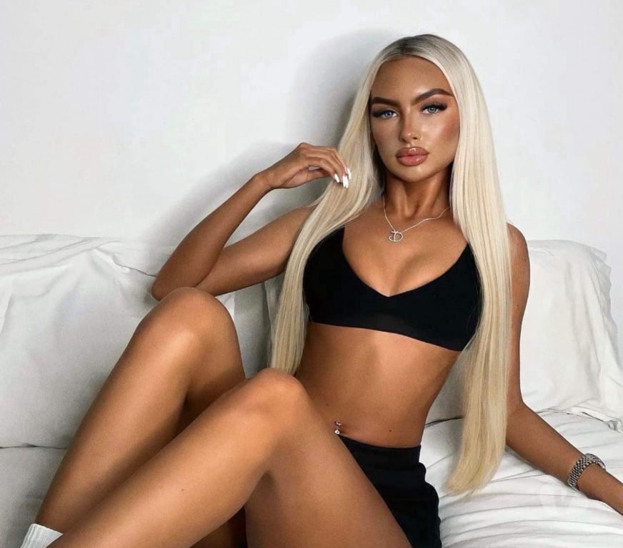 Escorts Worcestershire Wyre Forest - images_alt_text Vicky hot escort Birmingham