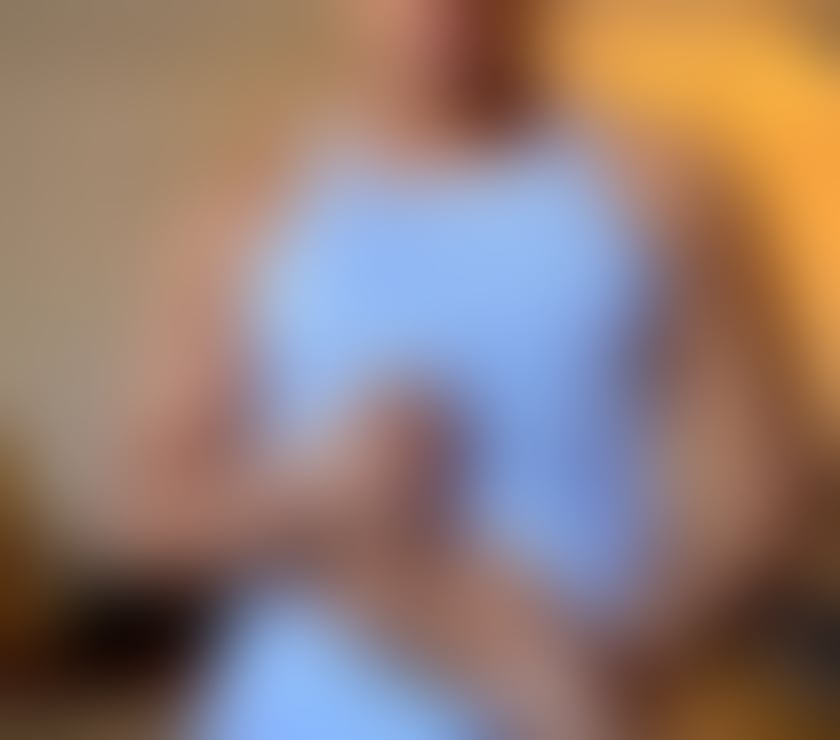 Massage Latino Hot Guy Now