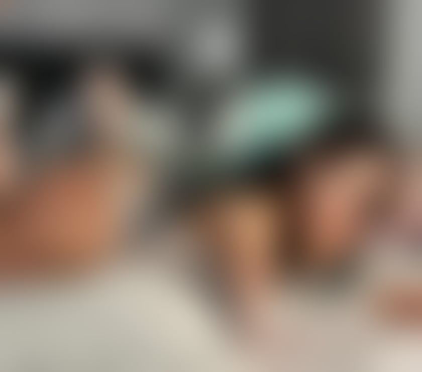 Escort Slough Town Centre Slough - Photos for Emma come back in Slough party 24-7