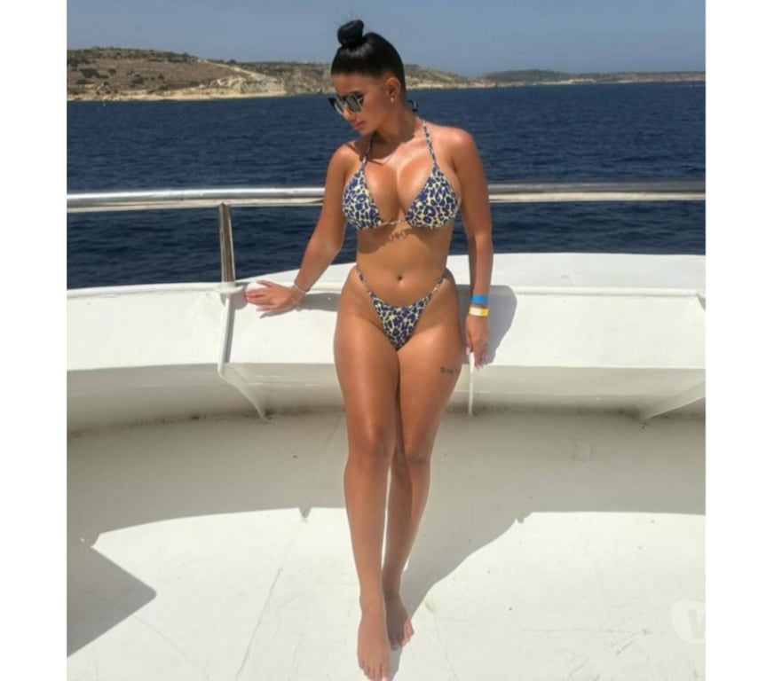 Escorts West Yorkshire Leeds - Photos for Hello, I'm Larisa, a new girl who wants to meet you