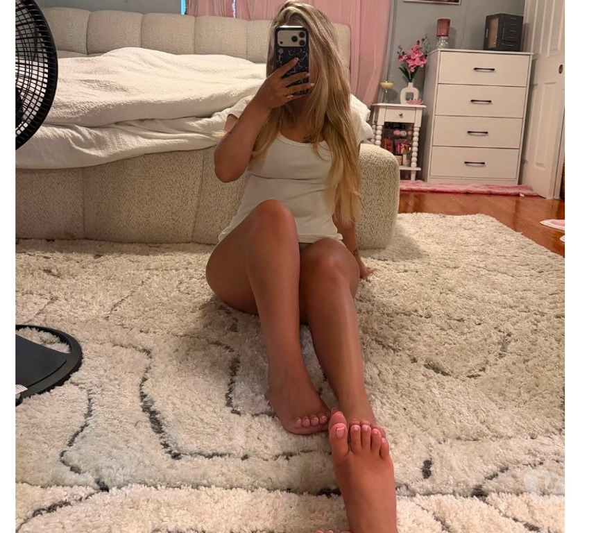 Adult Entertainment Derbyshire North East Derbyshire - Photos for Fun with a dirty girl 07355782709