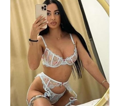 Escorts and Massages Huddersfield Kirklees - Photos for LORA NEW IN TOWN 💯BEST SERVICE NO RUSH