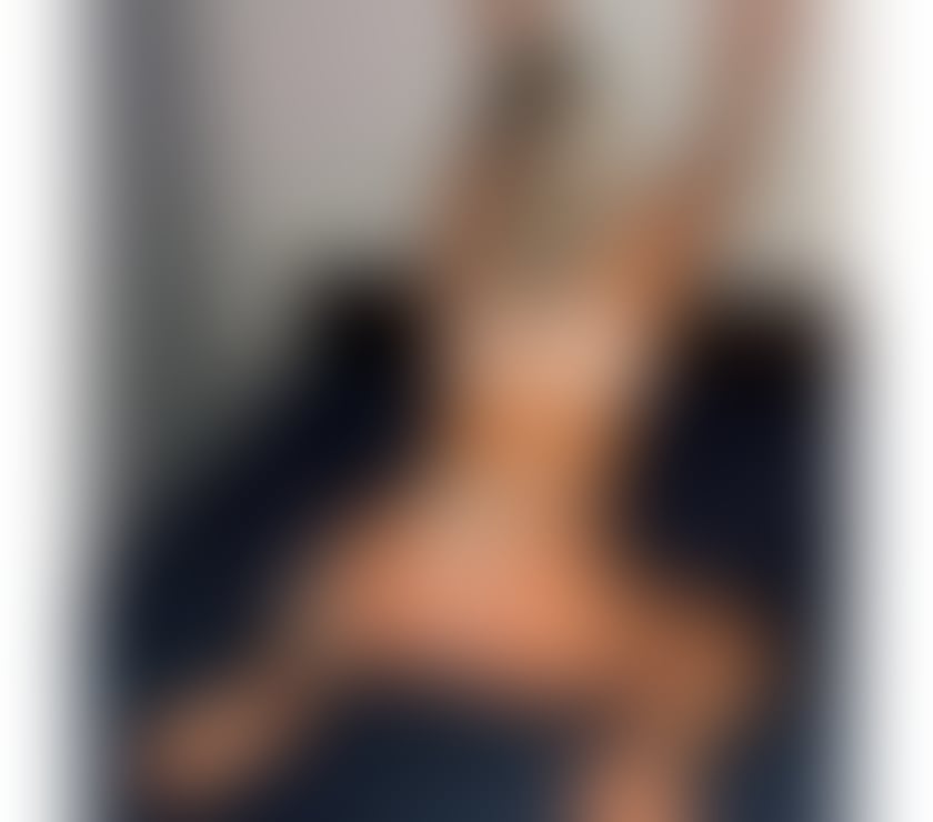  Escorts & Erotic Massage Stratford East London - Photos for Helo baby I'm now girls party 🥳
