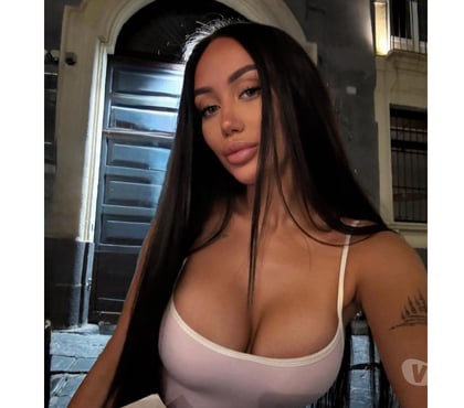 Escorts Woking Town Centre Woking - Photos for HOT BRUNETTE FOR OUTCALL 🖤