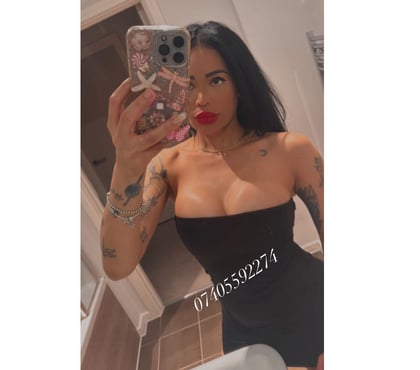 Escorts Canning Town East London - Photos for AMANDA BEST PARTY 🍾🥂