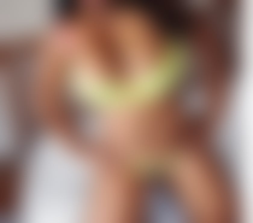 Escorts Belfast Belfast City Centre (South) - Belfast - Photos for New super busty north American girl in Belfast. real pics
