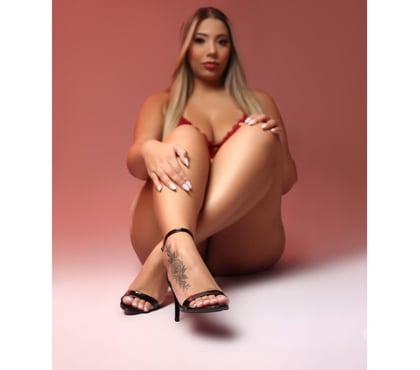 Escorts and Massages Fleet Hart - Photos for 🍑❤️Busty Laura