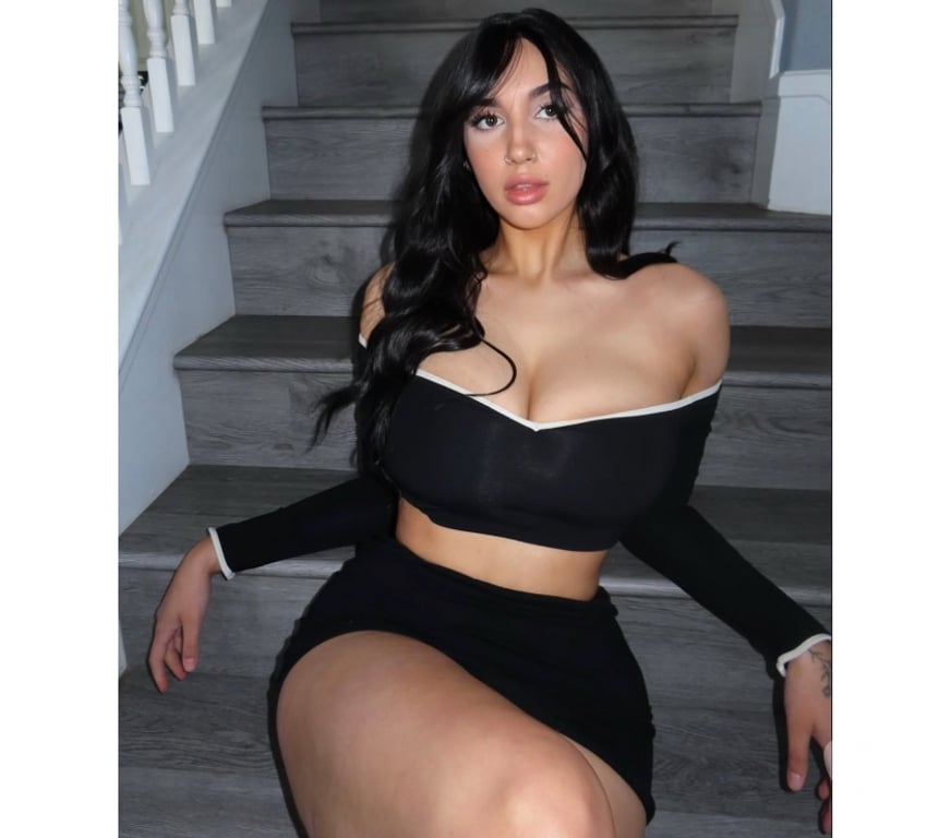 Escorts West Midlands Birmingham - Photos for 🍒Naughty SARA 🪩 🔝HOTTEST BRUNETE 🔝SLIM🔞Party