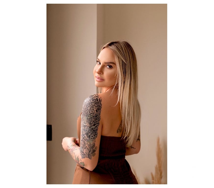 Escorts West Midlands Wolverhampton - Photos for Anny Blonde ๐ง๐ท Party Girl ๐ ๐