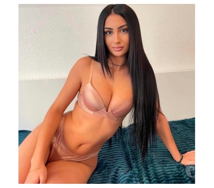Escorts Greater Manchester Wigan - Photos for Hi guys I’m Emma call me for service or text me kiss