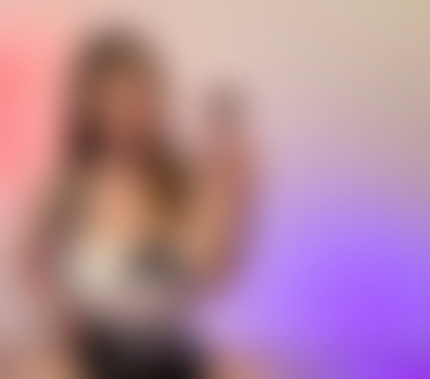 Photos for β€οΈGiulia 20β£οΈ New in TownπStraponπ