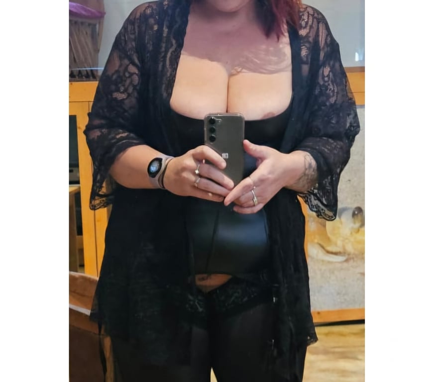 Escorts Wiltshire Chippenham - Wiltshire - Photos for π Genuine π Busty π Wife π