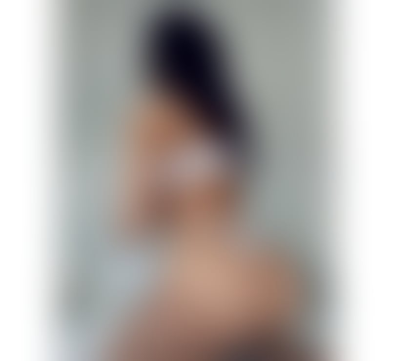 Escorts Newport - Wales Newport City Centre - Newport - Photos for Brazilian curly brunette VIP in town now, come try it out