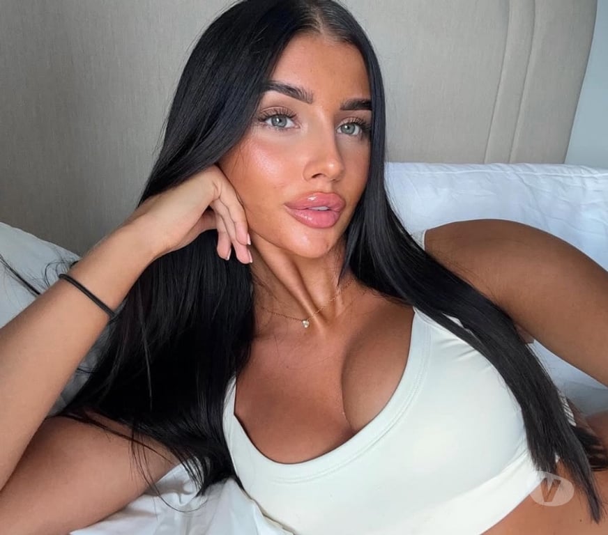 Escorts Hertfordshire Stevenage - Photos for Gorgeous Lissa🎀Best Tits🍒Amazing Peachy Bum🍑party