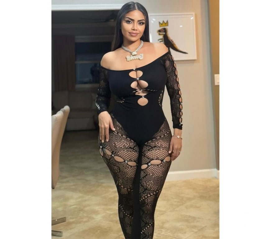 Escorts Reading Reading Town Centre - Reading - Photos for Carol hot latin🍑🥳party girl best owo🥳🍑come now