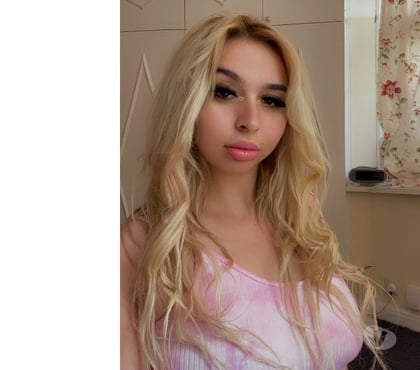 Escorts Stratford East London - Photos for Emilly Blonde New here 🥰GFE❤️
