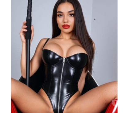 Escort Northampton West Northamptonshire - Photos for Hi I.m lory here kust for 2 days