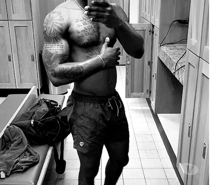 Escorts Buckinghamshire Milton Keynes - Photos for Male Escort available