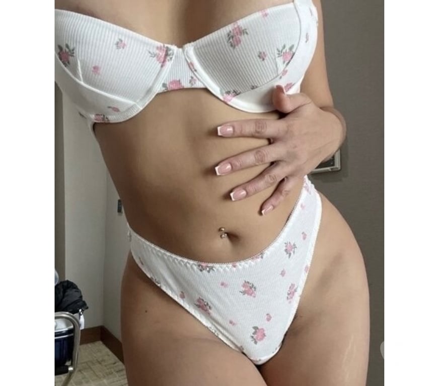 Escorts Essex Rochford - Photos for Best service xx OUTCALL