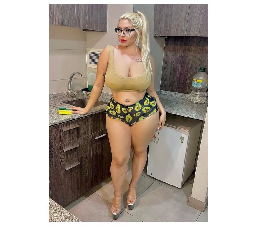 Escorts Barking and Dagenham Barking - Barking and Dagenham - Photos for On fire latin🥳🍑best company🍑🥳not rush service