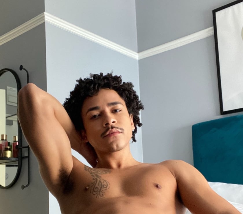 Gay escorts Paddington West London - Photos for Curly Bronze Brazilian