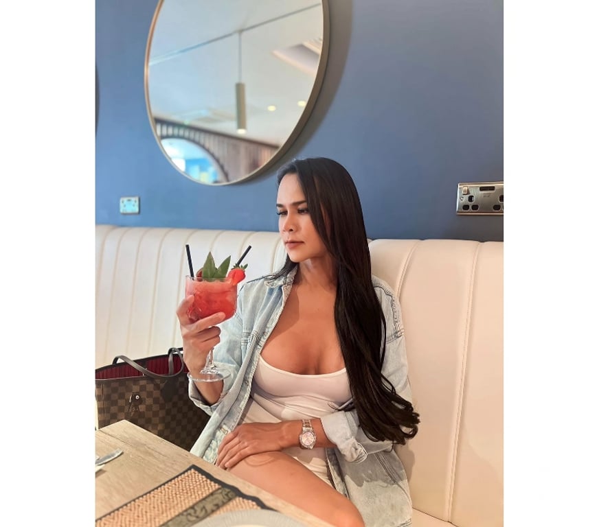 Escorts Hampshire Hart - Photos for Sugar Thai Ladyboy