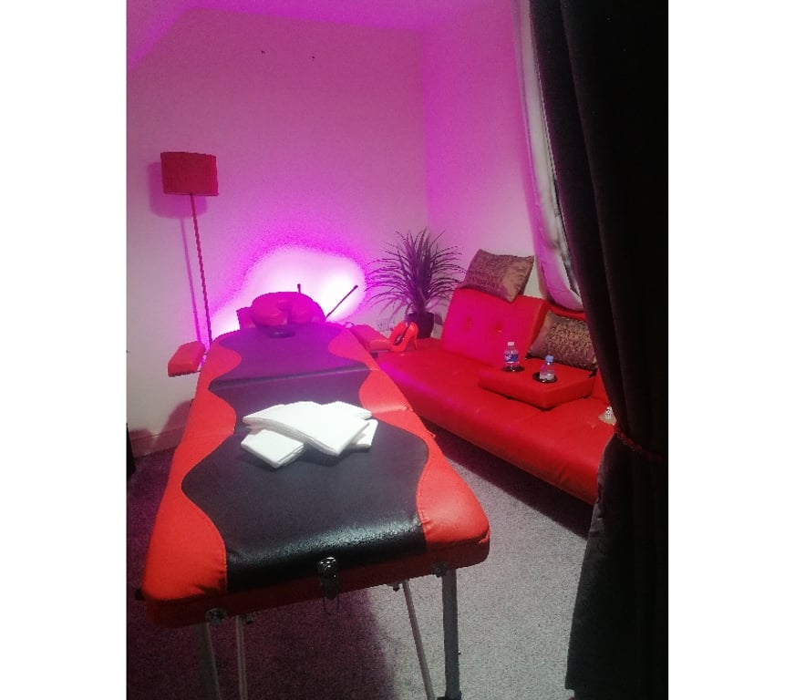 Escorts Hull Hull City Centre - Hull - Photos for OIL FULL BODY, RELAXING MASSAGE+ ● SLUTY tranny LiLLY