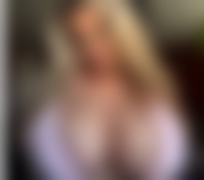  Escorts & Erotic Massage Hanley Stoke-on-Trent - Photos for Jennifer now here very nice only party 🥳