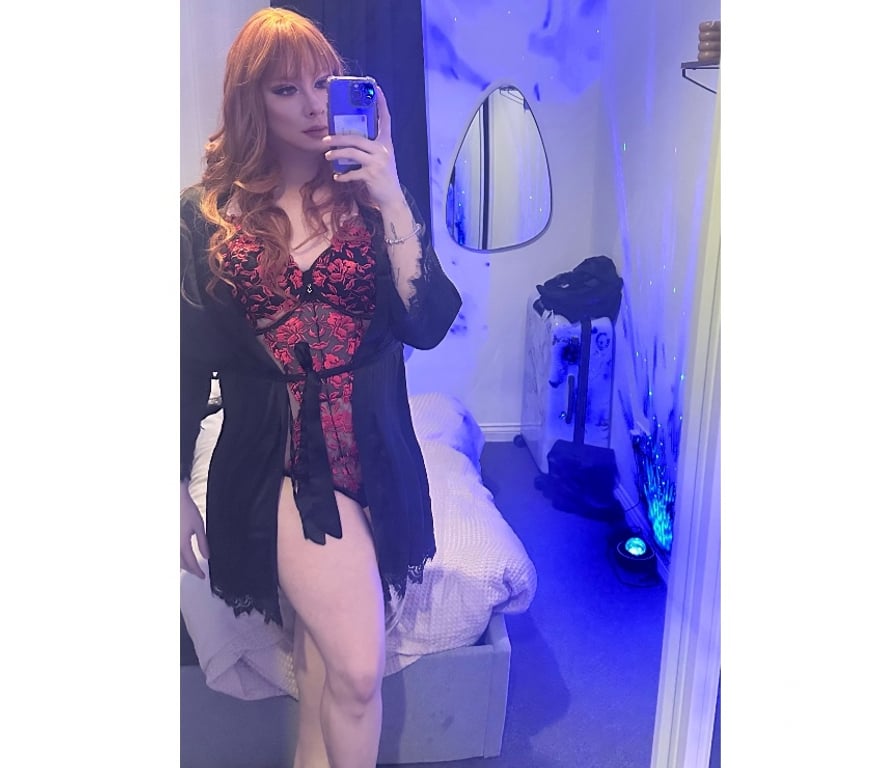 Trans Escorts Slough Slough Town Centre - Slough - Photos for Mistress Lauren Brazilian XXL