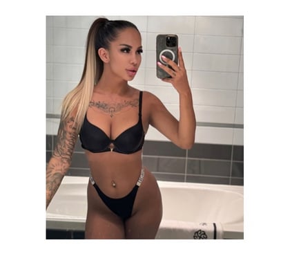 Escorts Bradford City Centre Bradford - Photos for Bella- new brunette