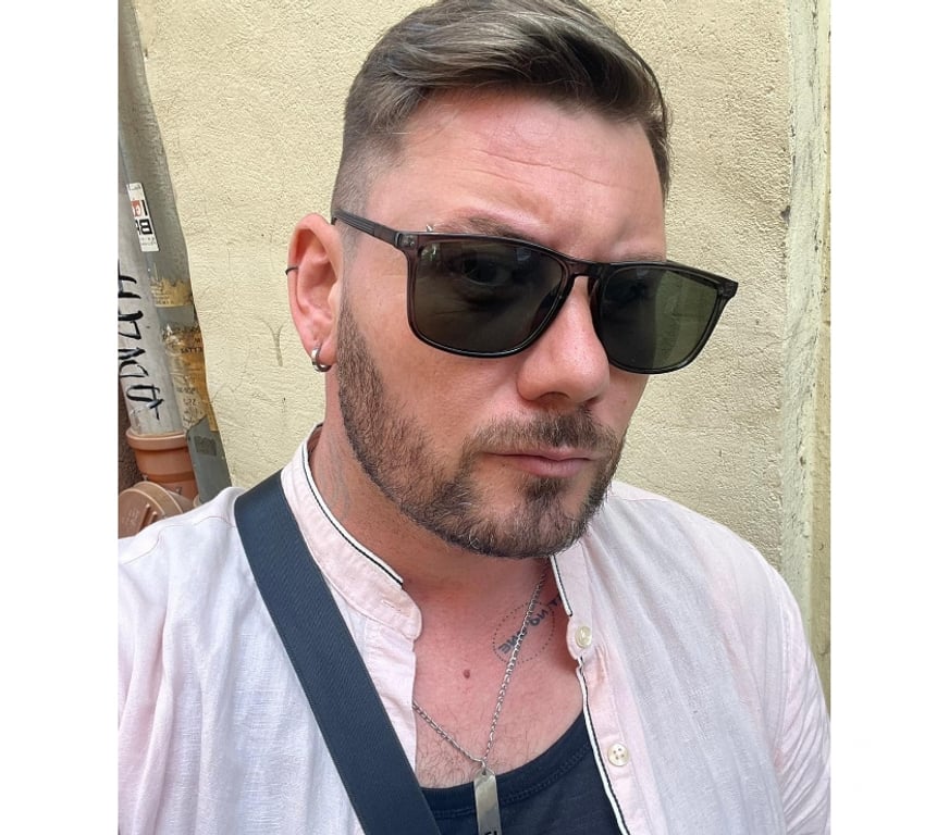  Gay massage Kent Medway - Kent - Photos for Leo New in Gillingham X