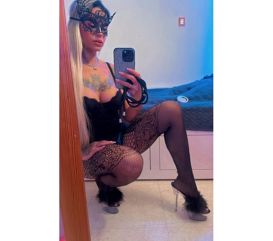 Escorts South East London Shooter`s Hill - South East London - Photos for ♥️✨ BLONDE 🔞 PARTY ✨♥️