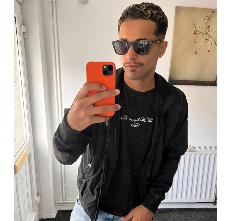 Gay massage South West London Clapham North Station - South West London - Photos for Patricio Young Top 🔥