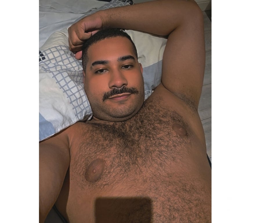 Gay massage North West London Alperton - North West London - Photos for Arab Vers Top Bear Dominant in Wembley,London with a place