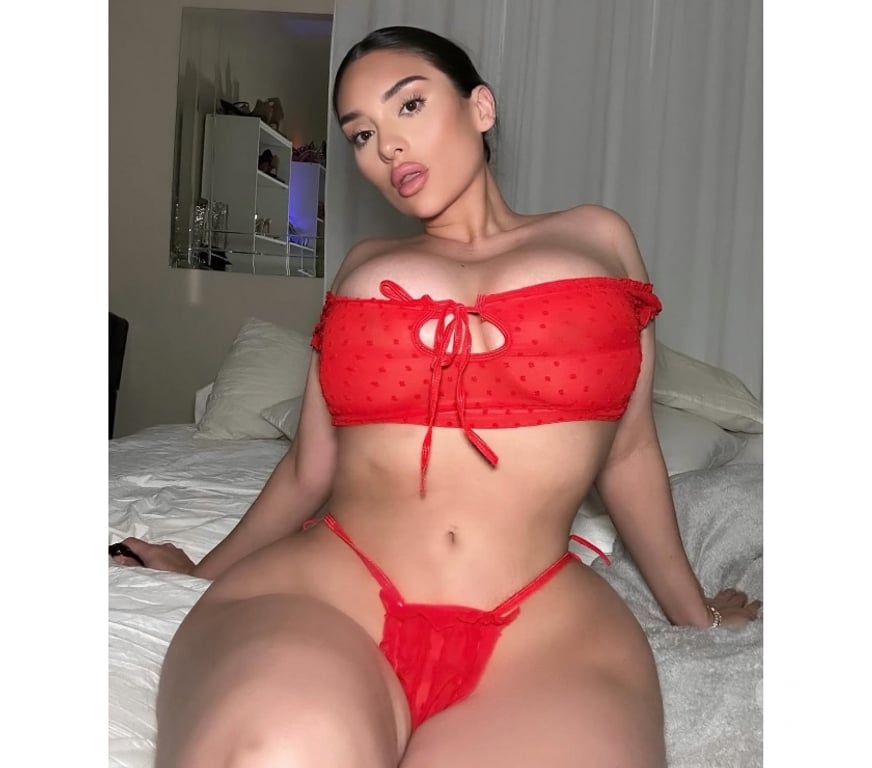 Escorts Worcestershire Bromsgrove - Photos for Hey! Sara here 🔞🖤Best service , no rush💣🥂