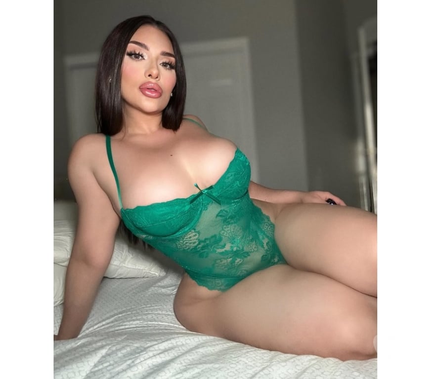 Escorts Worcestershire Bromsgrove - Photos for Hey! Sara here 🔞🖤Best service , no rush💣🥂