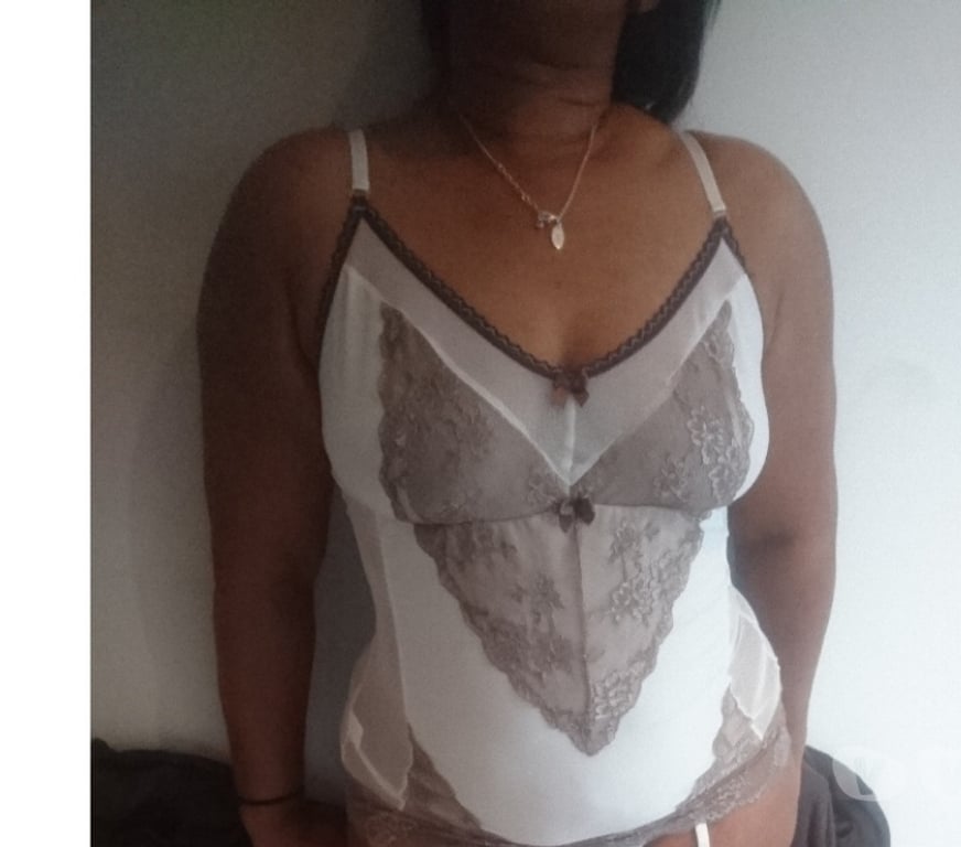 Escorts Cheshire East Wilmslow - Cheshire East - Photos for Mature Ebony ENGLISH Wilmslow