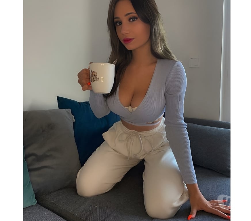 Escorts East London Redbridge - Photos for NEW ALICE Party girl, Near Ilford Station BEST BJ EVER