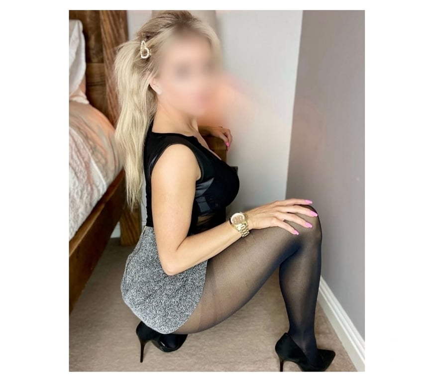 Escorts Peterborough Fletton Quays - Peterborough - Photos for NEW ARRIVAL! Blonde Lisa in Peterborough x