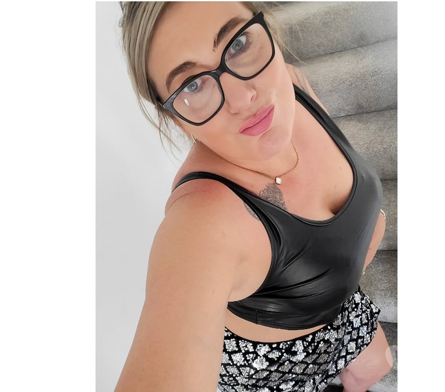 Escorts Aberdeen Aberdeen City Centre - Aberdeen - Photos for English rachel queen of curves