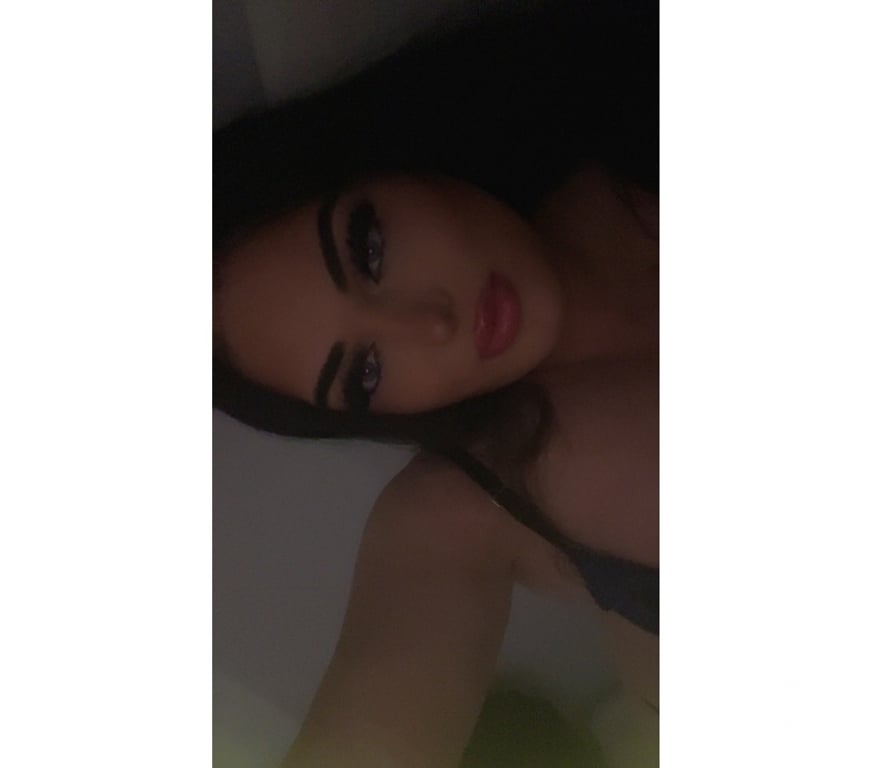 Trans Escorts Ealing Perivale Station - Ealing - Photos for 7inch Curvy Irish trans in Perivale Ealing
