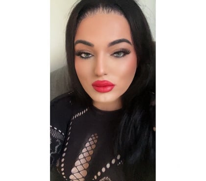 Transsexual Escorts Birmingham City Centre Birmingham - Photos for 7inch Curvy Irish trans girl in Digbeth Birmingham