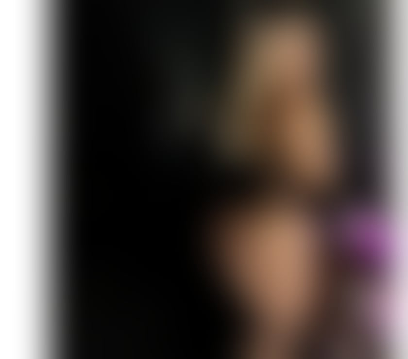Escorts Essex Basildon - Photos for Queen 👑 off party 🥳 🎉 call me 🤙