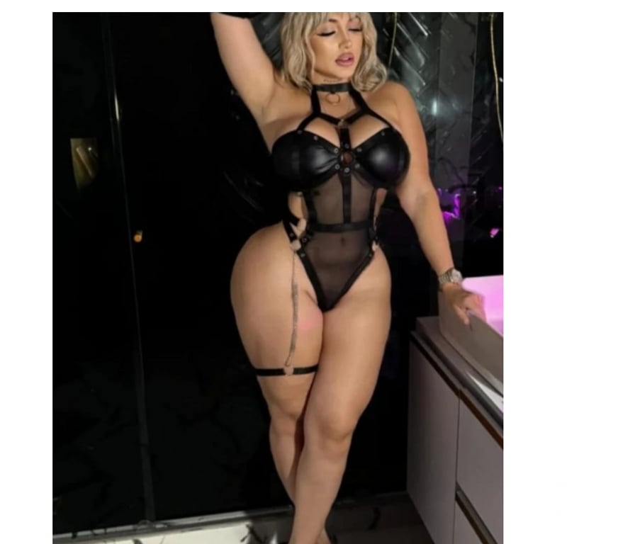 Escorts Essex Basildon - Photos for Queen 👑 off party 🥳 🎉 call me 🤙