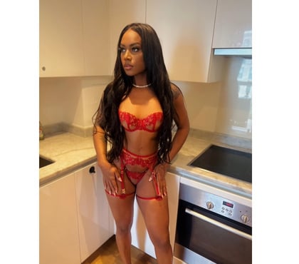 Escorts Stratford East London - Photos for Larissa Brazilian gfe